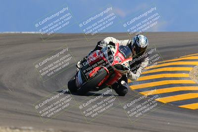 media/Oct-09-2022-SoCal Trackdays (Sun) [[95640aeeb6]]/Turn 12 (140pm)/